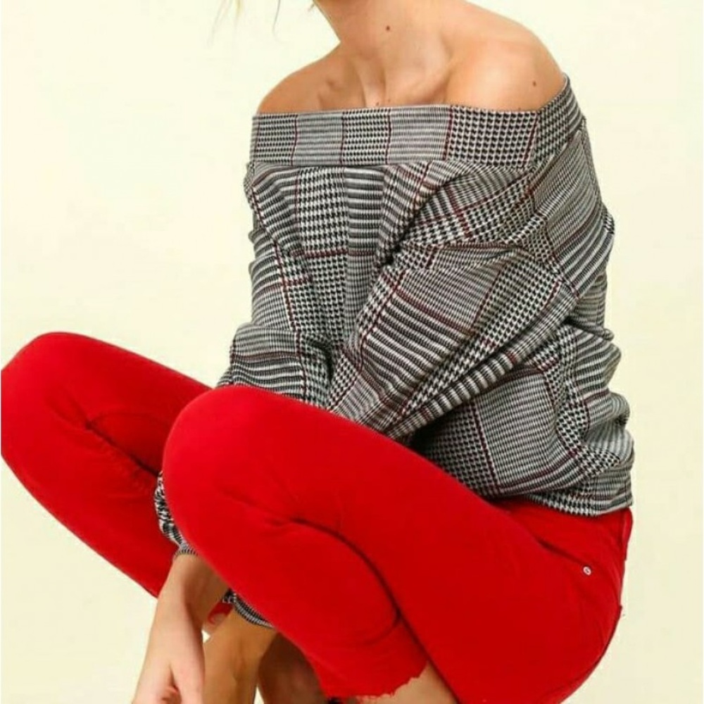 OFF-THE-SHOULDER PLAID TOP